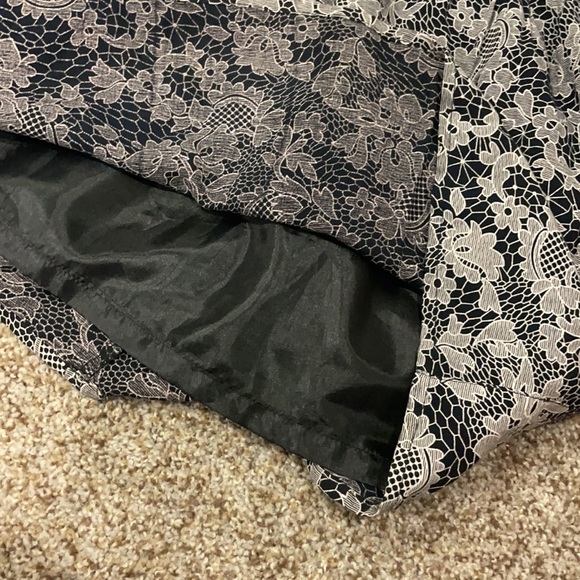 Flowy Navy floral skirt M - Picture 7 of 9